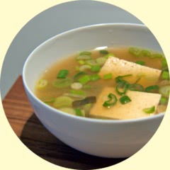 Fotografie einer Miso-Suppe